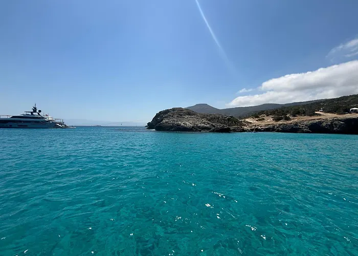 アパート Rock The Bay 1b, Paphos,