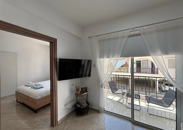 Rock The Bay 1b, Paphos, パ フォス