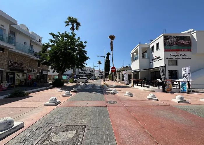 Rock The Bay 1b, Paphos, パ フォス