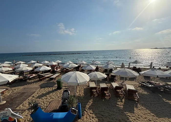 Rock The Bay 1b, Paphos, アパート *