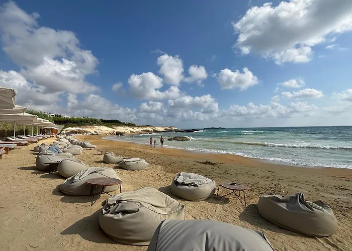 Rock The Bay 1b, Paphos, アパート