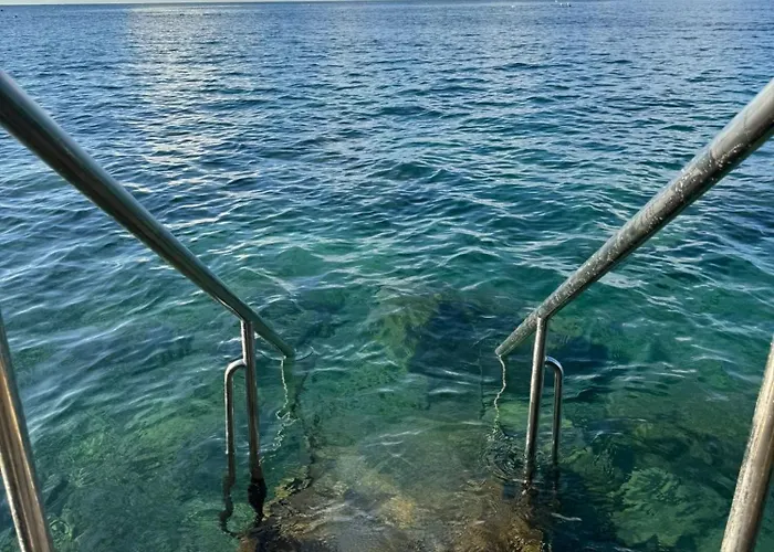 アパート Rock The Bay 1b, Paphos, パ フォス