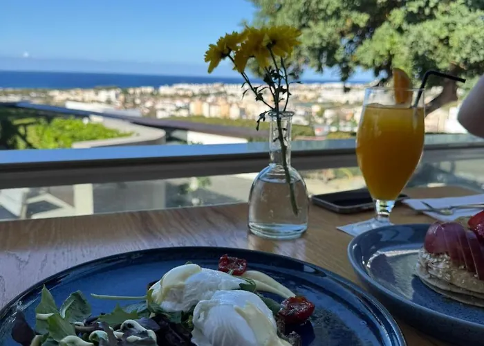 アパート Rock The Bay 1b, Paphos,