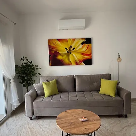 Rock The Bay 1b, Paphos,