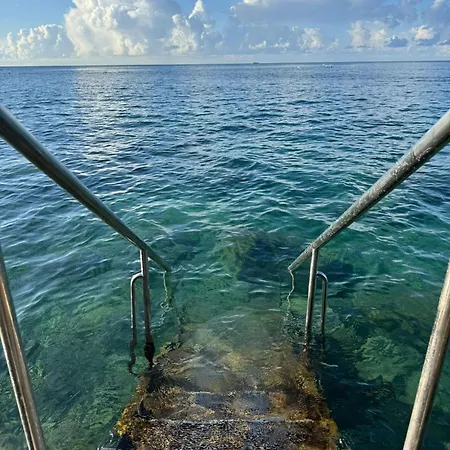 Lägenhet Rock The Bay 1b, Paphos, Paphos