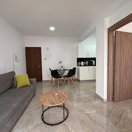 Rock The Bay 1b, Paphos, Apartman