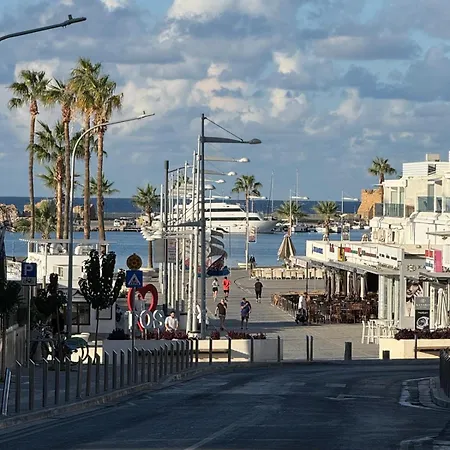 Rock The Bay 1b, Paphos, דירה פאפוס