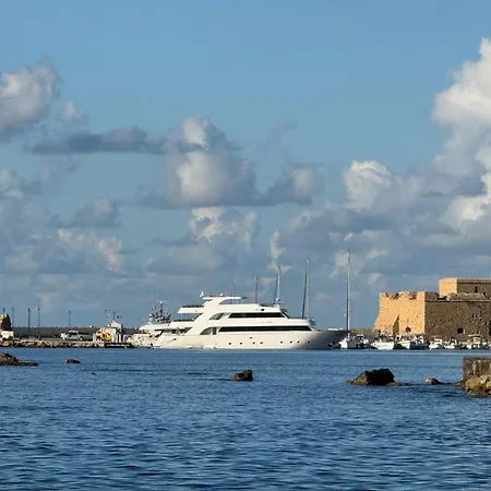 דירה Rock The Bay 1b, Paphos, *