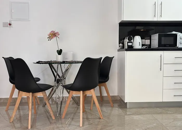 Apartmán Rock The Bay 1b, Paphos, *