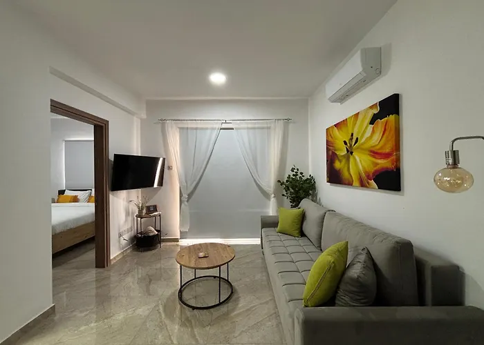 Rock The Bay 1b, Paphos,