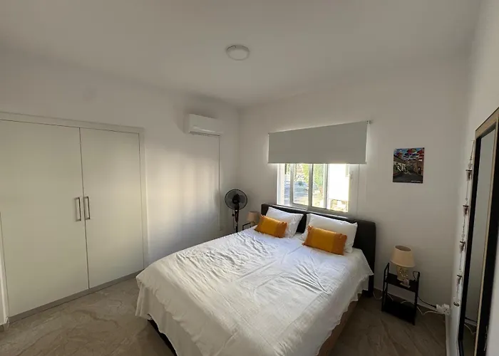 Rock The Bay 1b, Paphos,