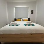 Rock The Bay 1b, Paphos, Apartament *