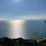 Rock The Bay 1b, Paphos, Apartament *
